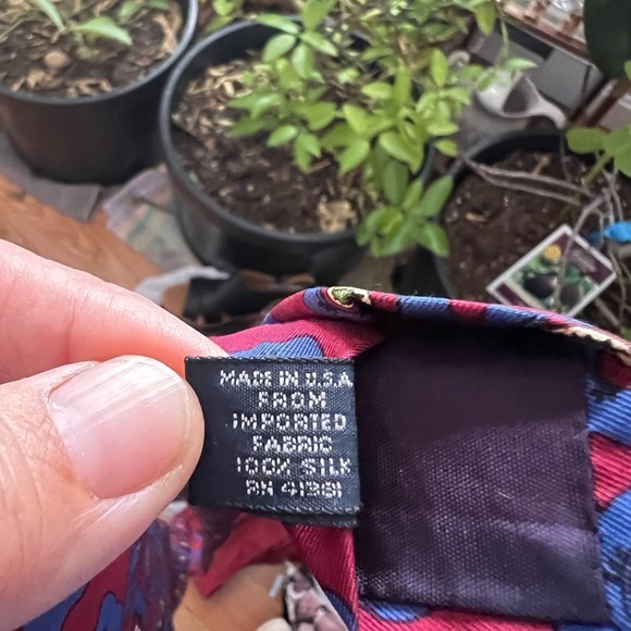 Polo By Ralph Lauren Men's Silk Tie 4"x58" *Small Flaw* - Picture 8 of 9